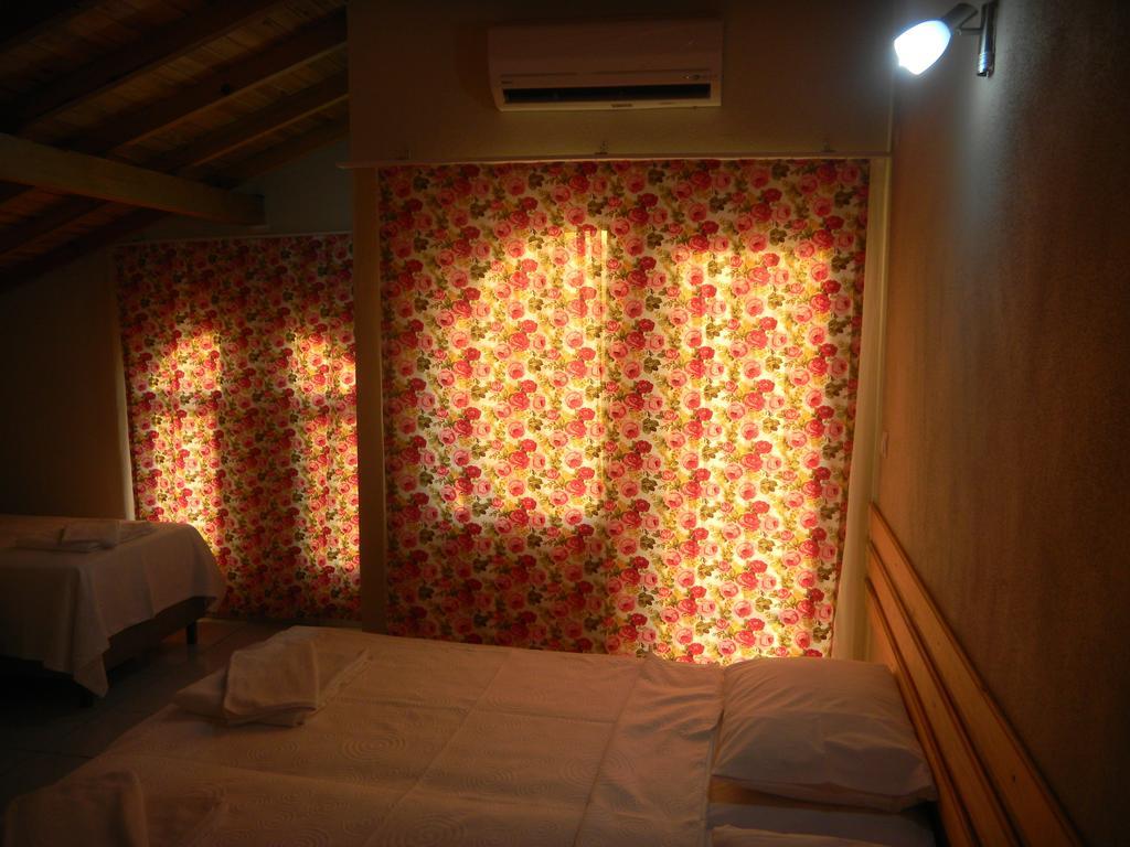 Zeytin Cicegi Pansiyon Geyikli Habitación foto